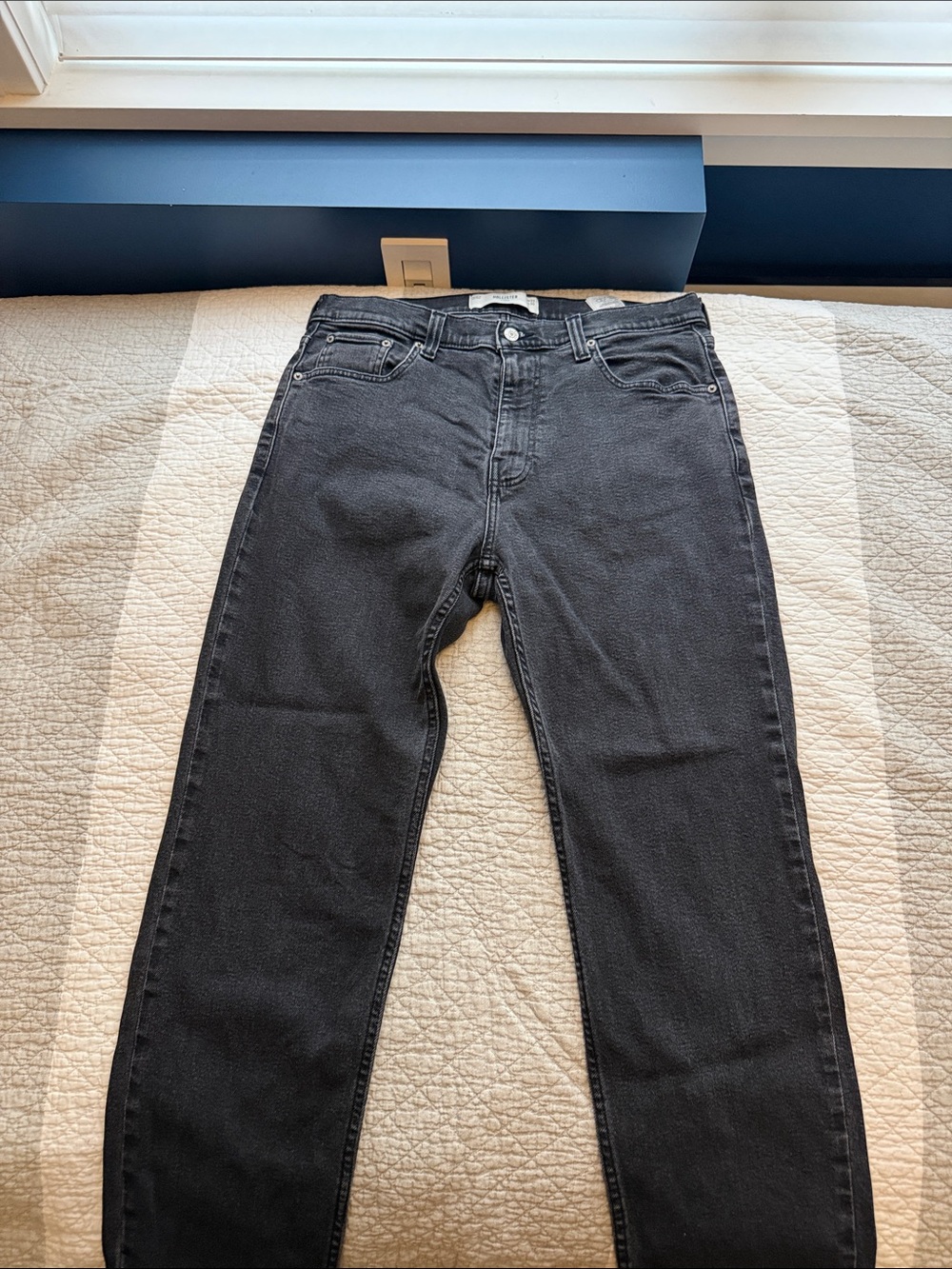 Hollister Men's Charcoal Black Slim Straight Jeans